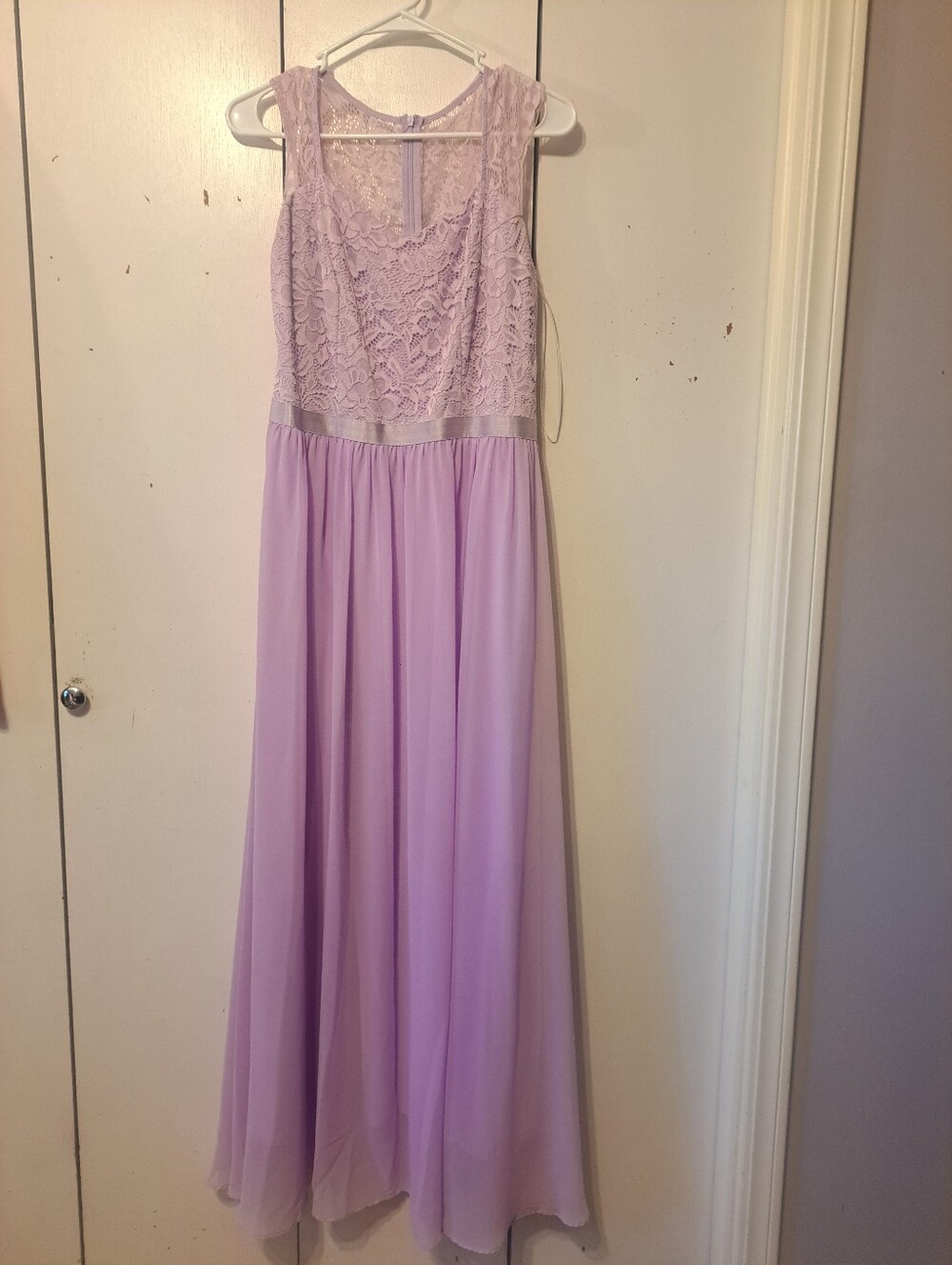 Dress Tells Violet Lace Topped Floor Length Dress